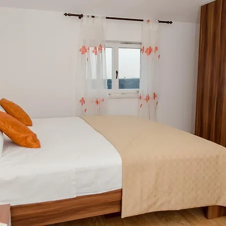 Olive Garden Apartments Cilipi Room photo
